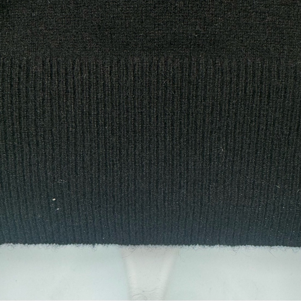 Aqua 100% Cashmere ruffle front button up short sleeve sweater black Sz Small - Picture 5 of 7
